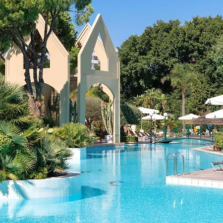 Dionysos Hotell 4*